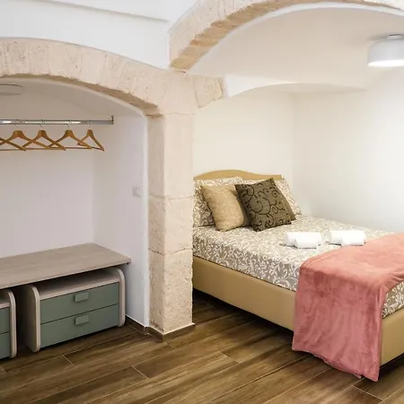 Il Rifugio Del Leone Tatil Evi *